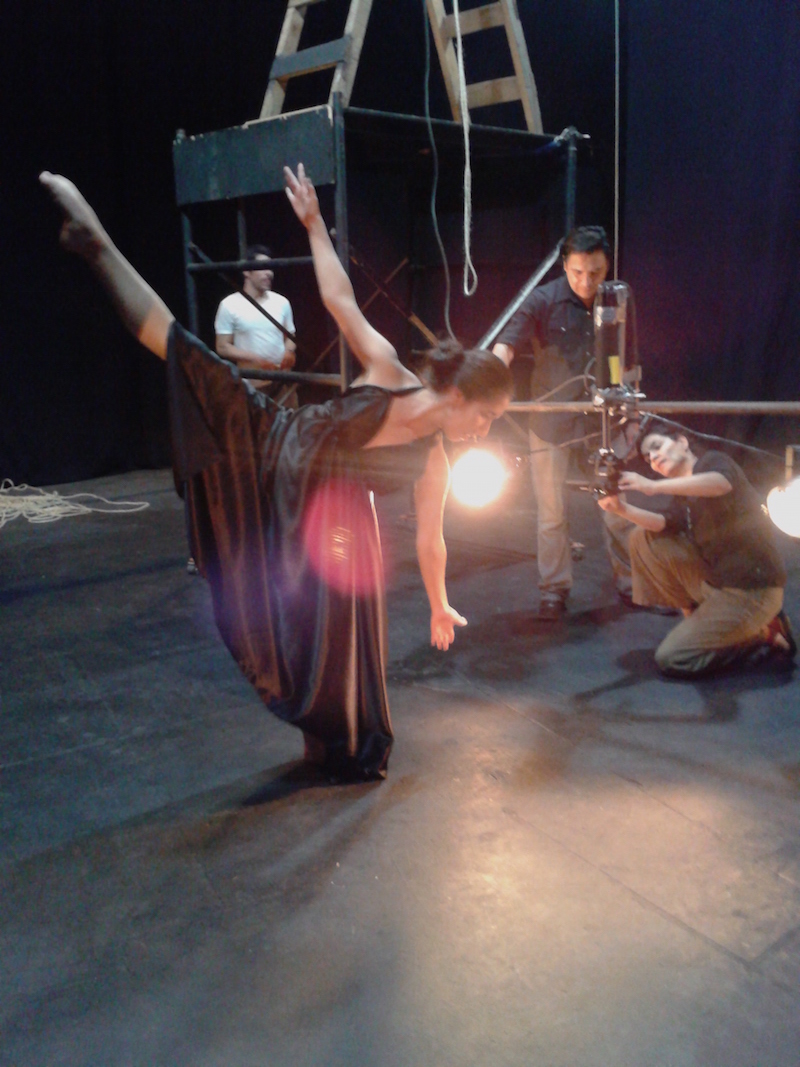 Ana Baer filming Rocio Luna and dancers from La Universidad Michoacana at the CEDRAM in Michoacan, Mexico, 2013. Image courtesy of CEDRAM